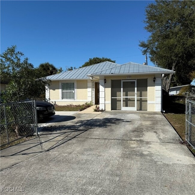 property at 2172 Simon Ct