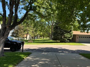 7477 W Cedar Cir in Lakewood, CO - Building Photo - Building Photo