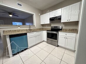 4802 Burgundy Ln in Orlando, FL - Building Photo - Building Photo