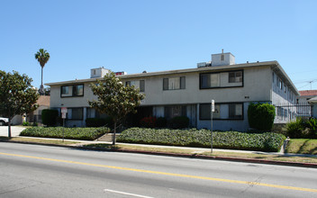 752 S Wilton Pl in Los Angeles, CA - Building Photo - Building Photo