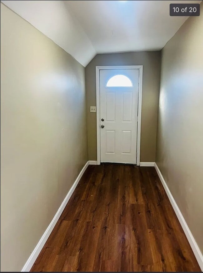 557 Lawrence St in Lowell, MA - Building Photo - Building Photo