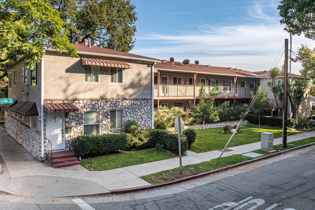 330-350 Waldo Ave in Pasadena, CA - Foto de edificio