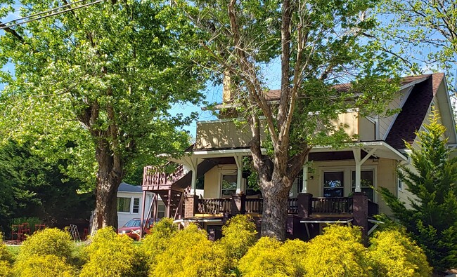 36 Garden Cir in Asheville, NC - Building Photo - Building Photo