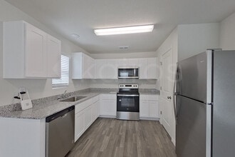 4669 Finland Ave in North Port, FL - Building Photo - Building Photo