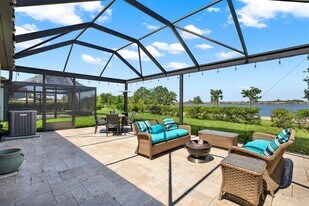 3303 Monroe Mdws Dr in Odessa, FL - Building Photo