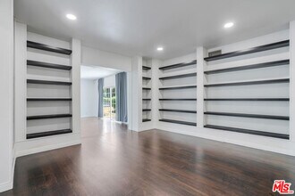 5504 Tyrone Ave in Los Angeles, CA - Building Photo - Building Photo