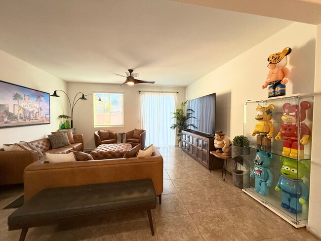 7664 Mallard Bay Ave in Las Vegas, NV - Building Photo - Building Photo
