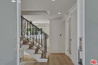 29392 Hillrise Dr in Agoura Hills, CA - Building Photo - Building Photo