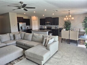 7033 King Crk Dr in Sun City Center, FL - Building Photo - Building Photo
