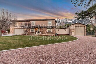 10971 Cindy Cir in Sandy, UT - Building Photo - Building Photo