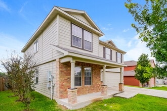 228 Weeping Willow in Cibolo, TX - Foto de edificio - Building Photo