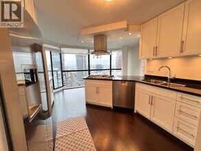 1415 W Georgia St in Vancouver, BC - Building Photo - Building Photo