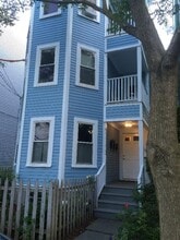 68 Allston St, Unit #1 in Cambridge, MA - Foto de edificio - Building Photo