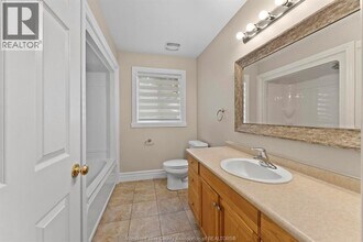 558 Reaume Rd in Windsor, ON - Building Photo - Building Photo