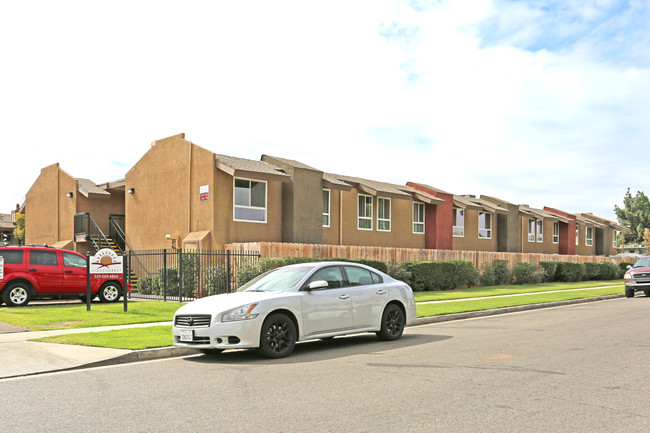 Hidden Crest in Fresno, CA - Building Photo - Building Photo