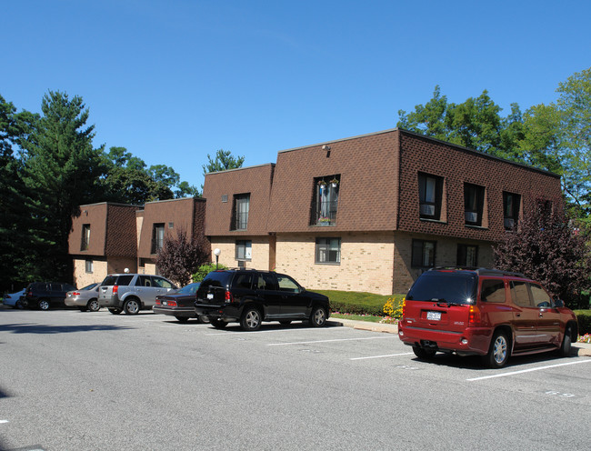 Edgemont Apartments in Scarsdale, NY - Building Photo - Building Photo