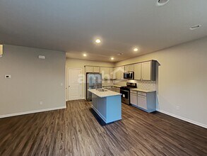 222 N Fortune Way in Dallas, GA - Building Photo - Building Photo