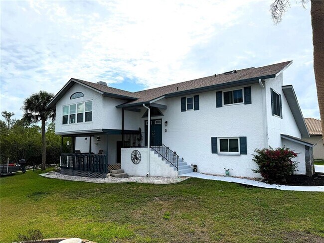 4560 Rickover Ct in New Port Richey, FL - Building Photo - Building Photo