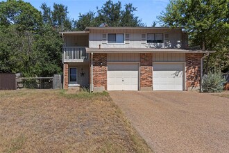 6813 Thorncliffe Dr in Austin, TX - Building Photo - Building Photo