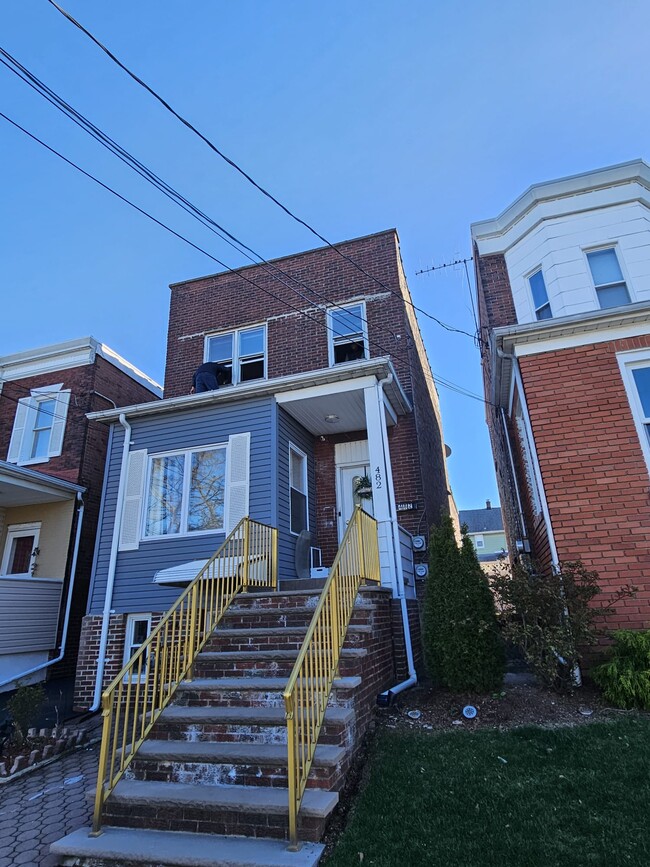 482 Thomas Ave, Unit #2