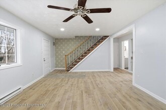 21 Circle Dr in Wilkes-Barre, PA - Building Photo - Building Photo