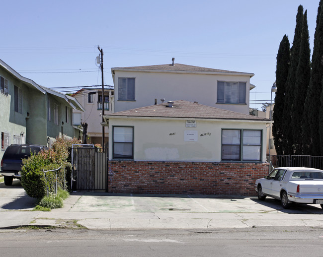 4321-4327 Winona Ave in San Diego, CA - Building Photo - Building Photo