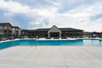 Brick Towne at Prairie Crossing in Waukee, IA - Foto de edificio - Building Photo