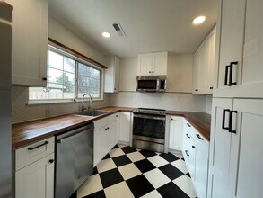 1030 Lincoln St in Redding, CA - Building Photo - Building Photo