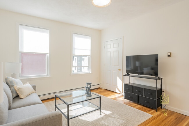 34 White Pl in Brookline, MA - Building Photo - Building Photo