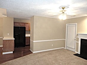4103 Chilton Way in High Point, NC - Building Photo - Building Photo