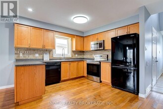 94 Blue Lace Crescent in Kitchener, ON - Building Photo - Building Photo