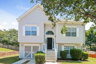 4420 Roche St in Atlanta, GA - Building Photo