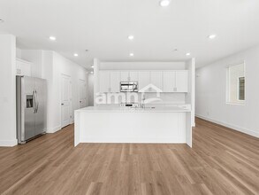 5843 Fly Fisher St in Las Vegas, NV - Building Photo - Building Photo