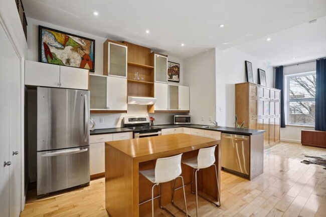 property at 1930 Papineau