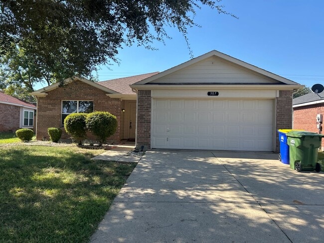 property at 307 Oakhurst Dr