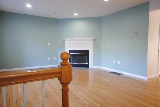 65 Georgetown Dr in Nashua, NH - Building Photo - Building Photo