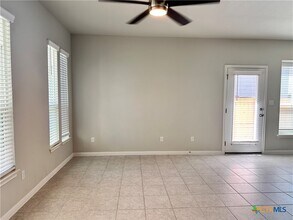 137 Rustic Glen Dr in San Marcos, TX - Building Photo - Building Photo