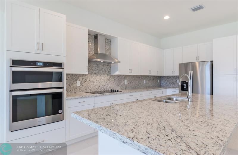 4380 SW 177th Ave in Miramar, FL - Building Photo