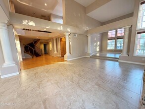 267 High Meadow St in Simi Valley, CA - Building Photo - Building Photo