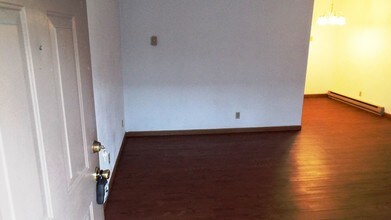 Bouse Apartment Homes in Belleville, IL - Foto de edificio - Building Photo