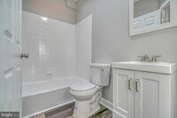 530 N Curley St photo'