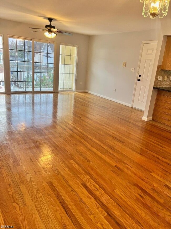 25 Christine St in Elizabeth, NJ - Building Photo - Building Photo