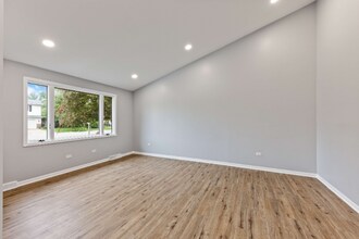13723 S Mallard Dr in Plainfield, IL - Building Photo - Building Photo