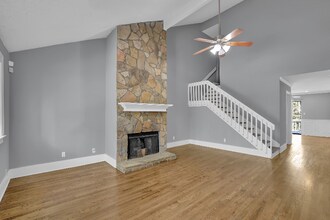3689 Ashford Dunwoody Rd NE in Atlanta, GA - Building Photo - Building Photo