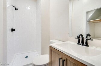 6701 Gertrude Ave, Unit 3 in Cleveland, OH - Building Photo - Building Photo