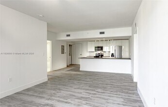4400 Sunrise Blvd in Plantation, FL - Building Photo - Building Photo