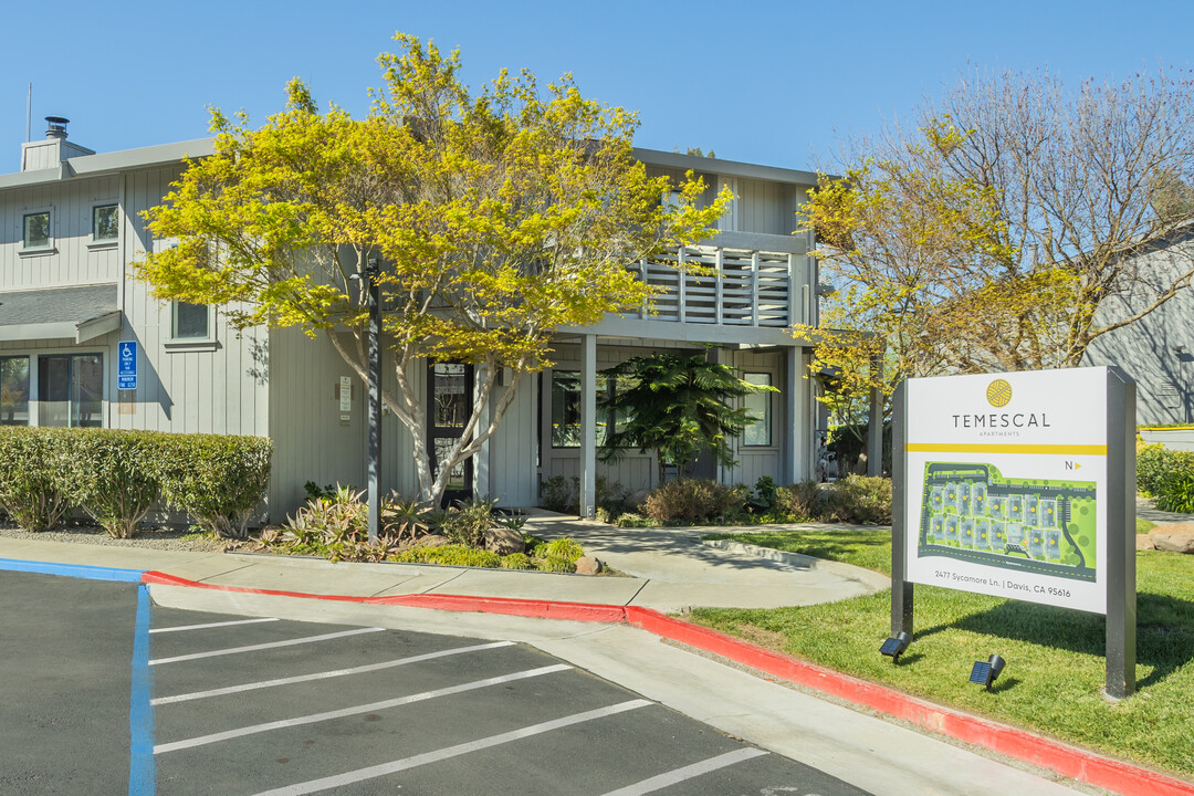 Temescal Apartments in Davis, CA - Building Photo