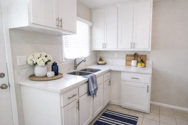 2918-2922 Pacific Ave in Long Beach, CA - Building Photo - Building Photo