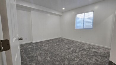 11941 Mount Moran Wy in Herriman, UT - Building Photo - Building Photo