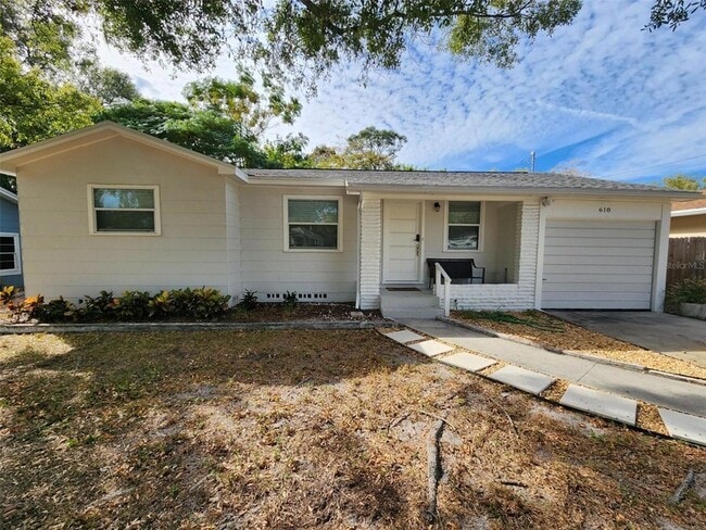 property at 618 S Crest Ave